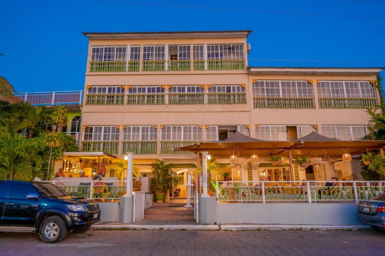 Hotel Peten Express Флорес Экстерьер фото