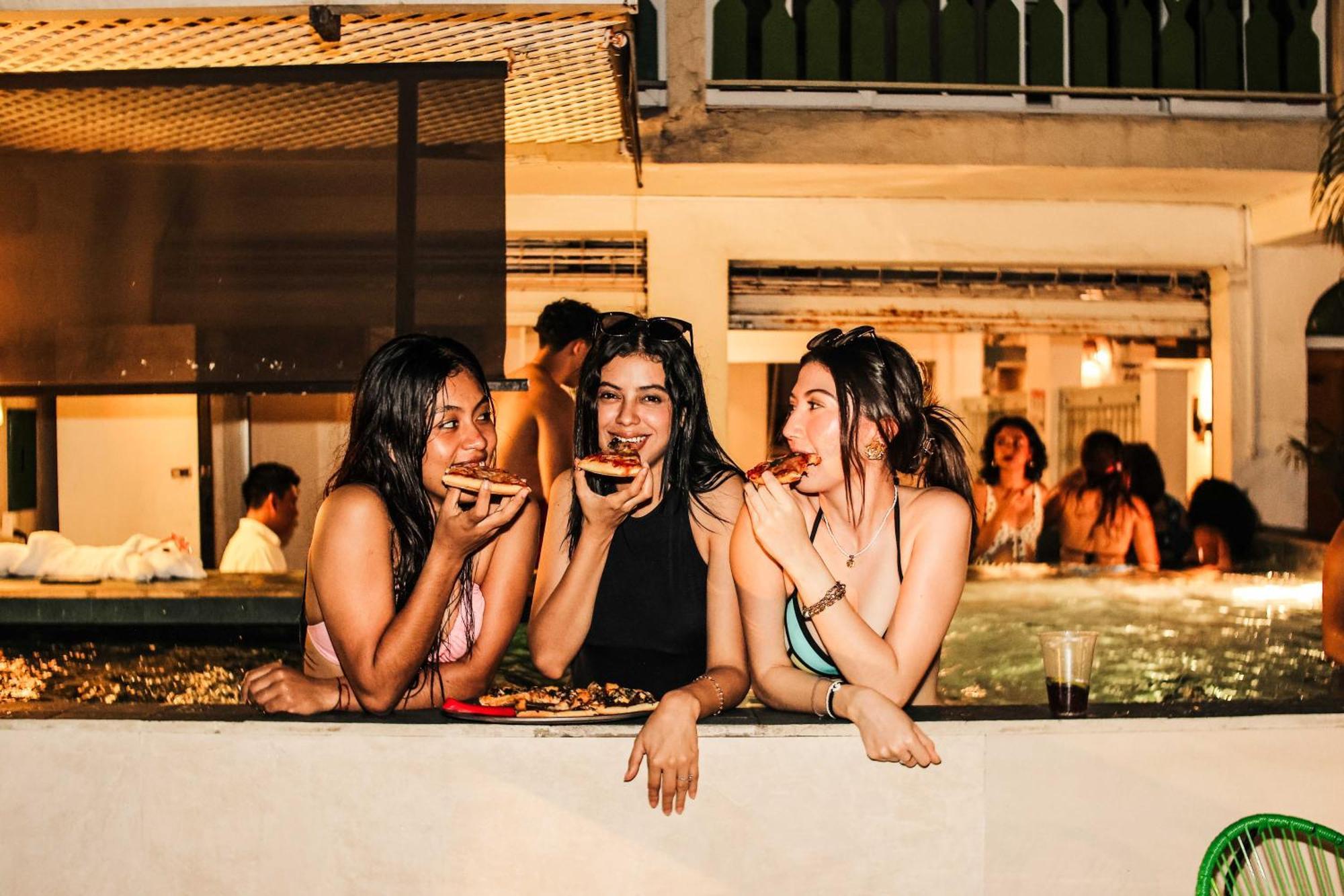Hotel Peten Express Флорес Экстерьер фото