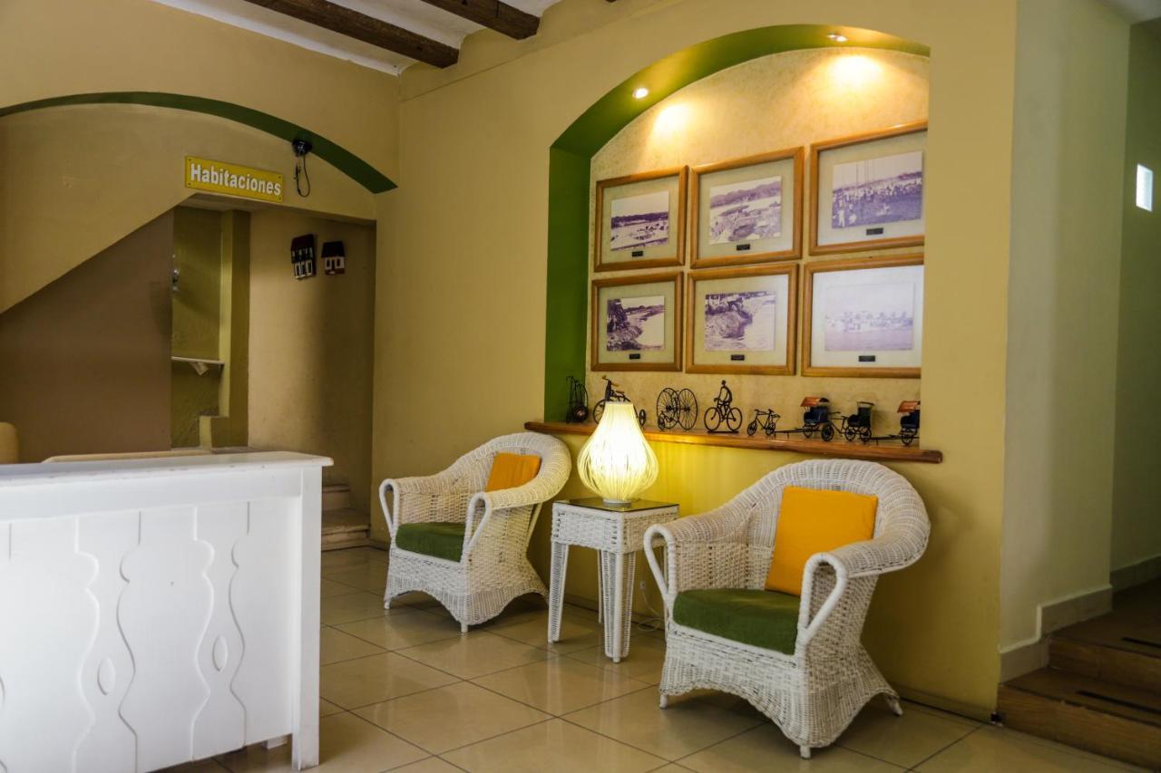 Hotel Peten Express Флорес Экстерьер фото